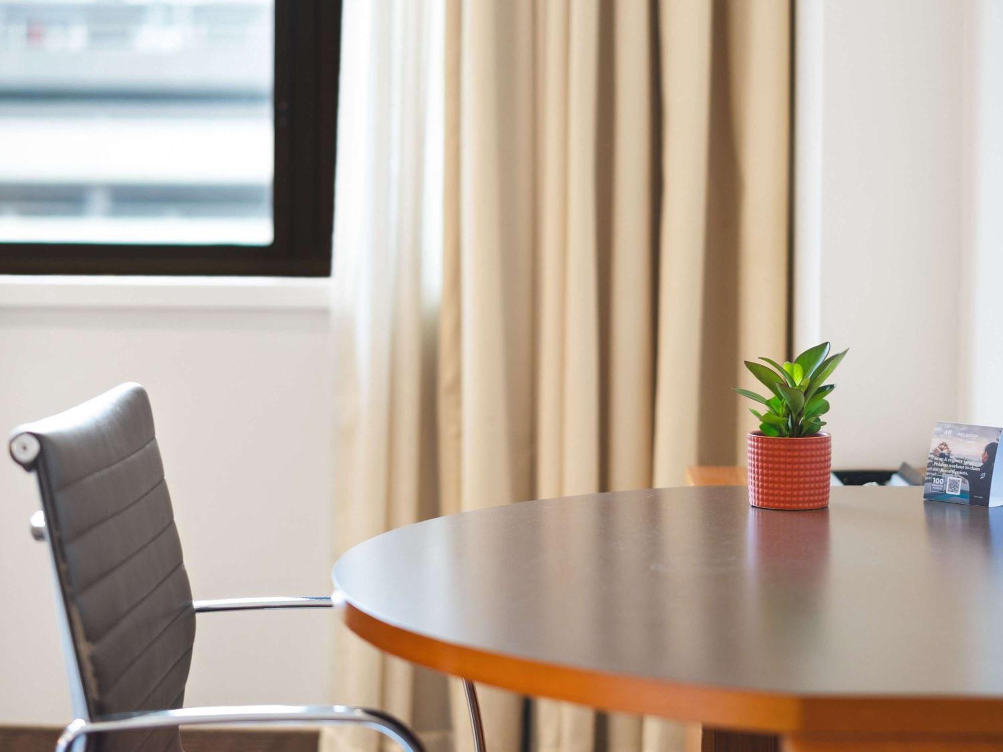 Novotel Canberra Extérieur photo