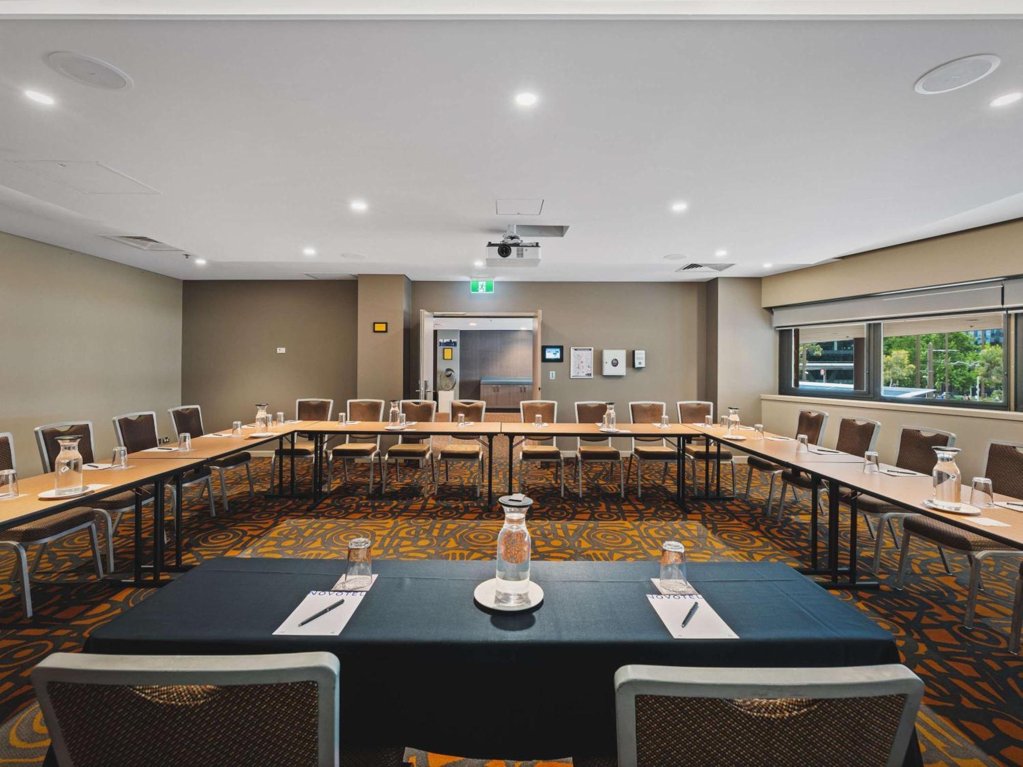 Novotel Canberra Extérieur photo