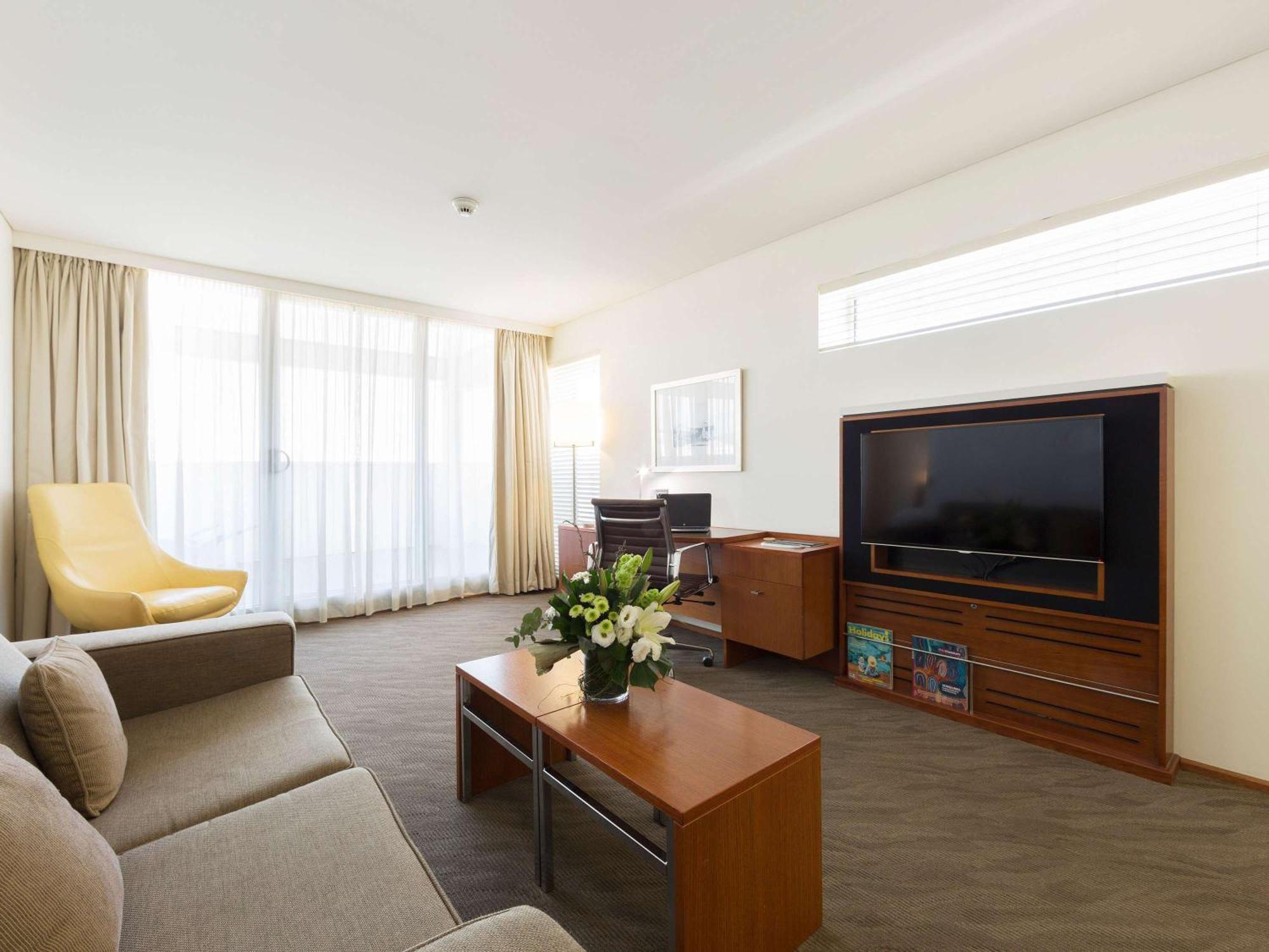 Novotel Canberra Extérieur photo