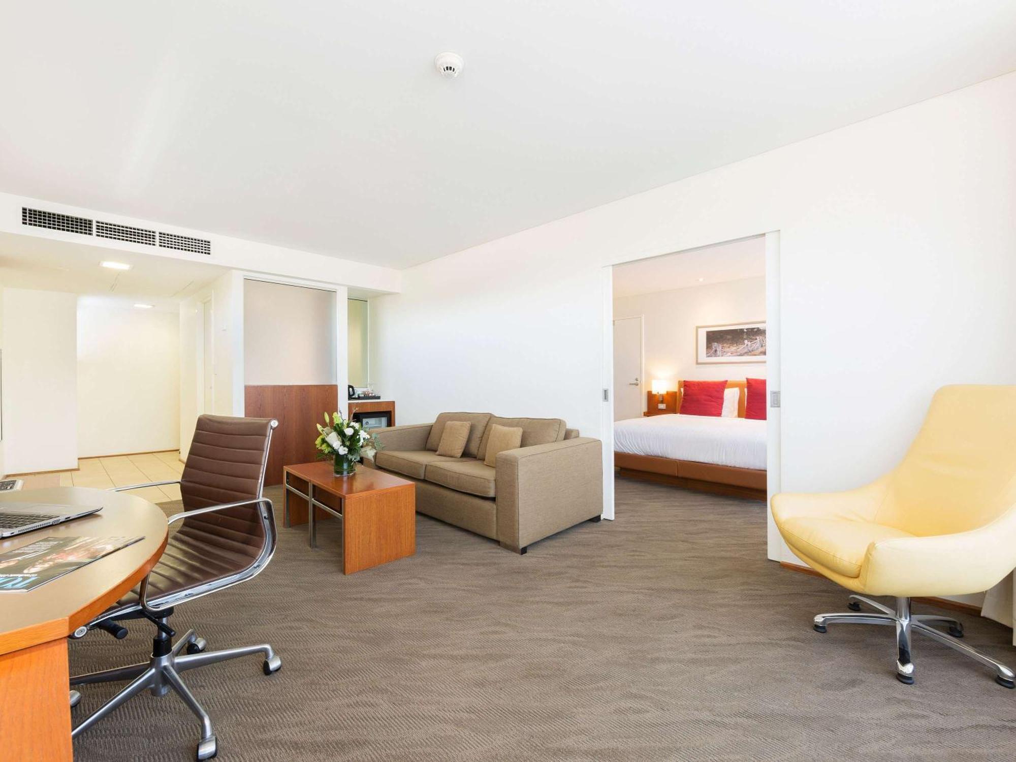 Novotel Canberra Extérieur photo