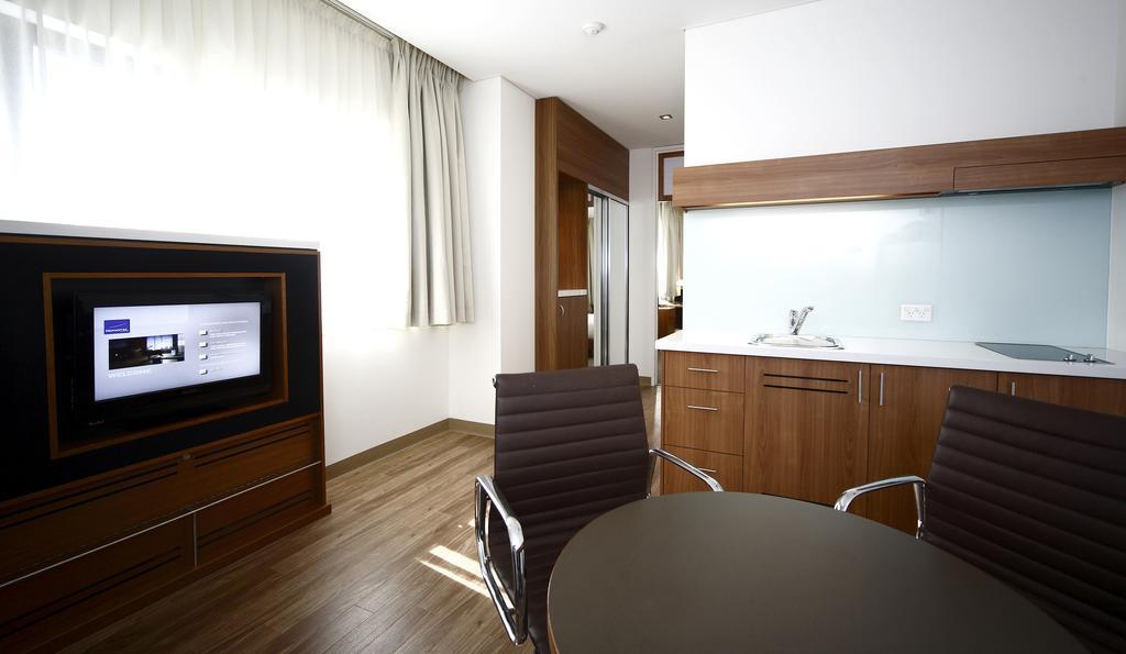 Novotel Canberra Extérieur photo